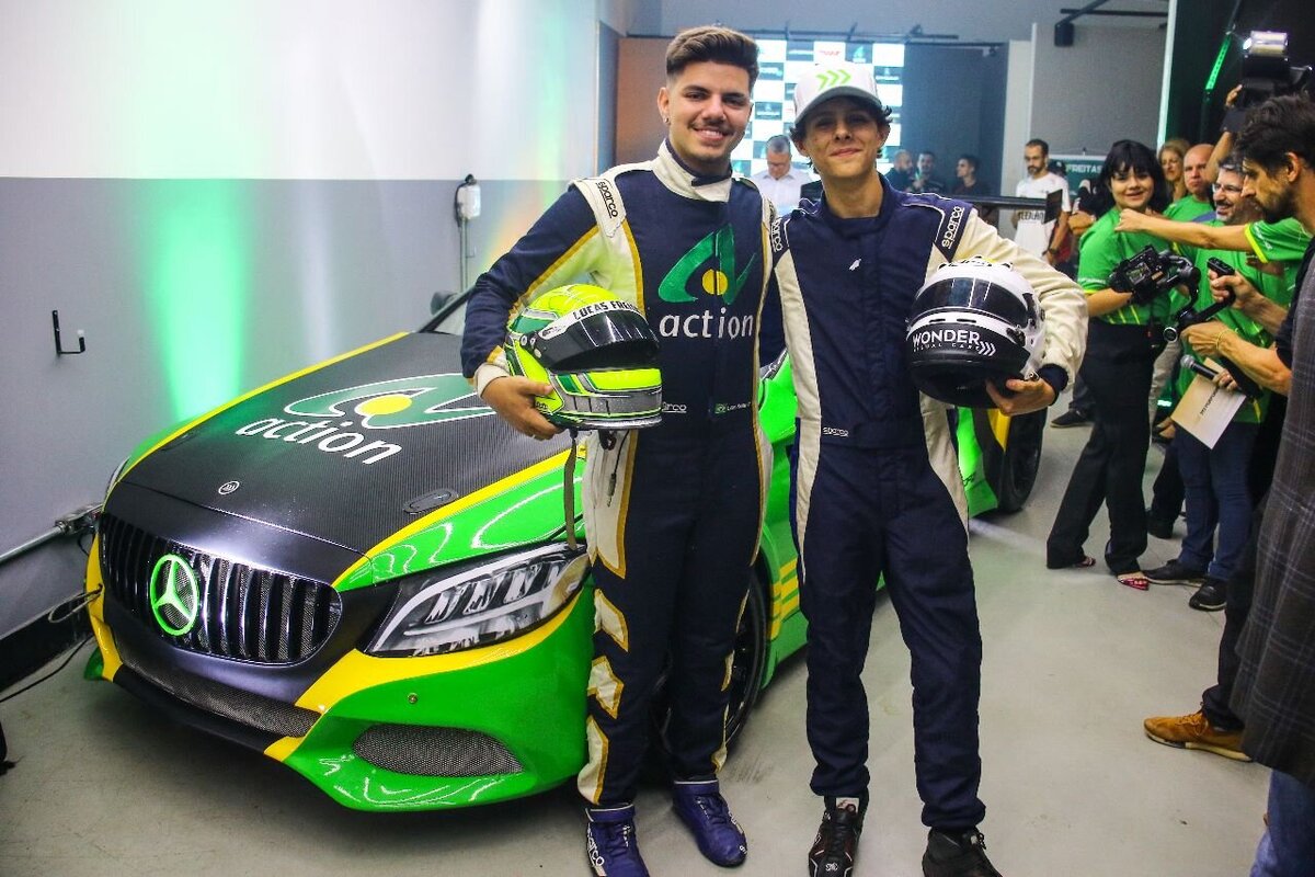 Pedro Freitas apresenta carro para a temporada 2023 da AMG Cup Brasil